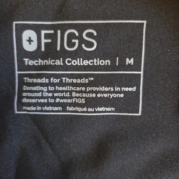 Figs Rafaela Cargo ScrubJumpsuit™ Women's Black Jumpsuit - Picture 6 of 15